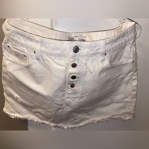 Zara Distressed white denim skirt NWOT